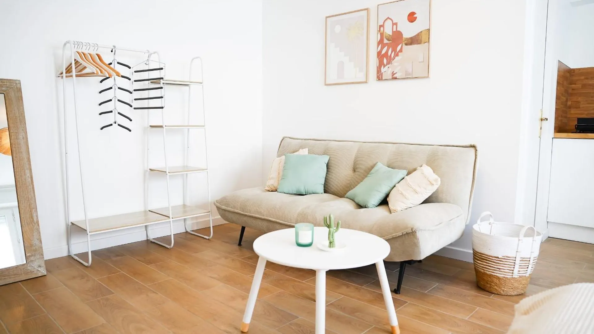 Studio Tout Confort - En Plein Centre De Lorient 0*,  Francia